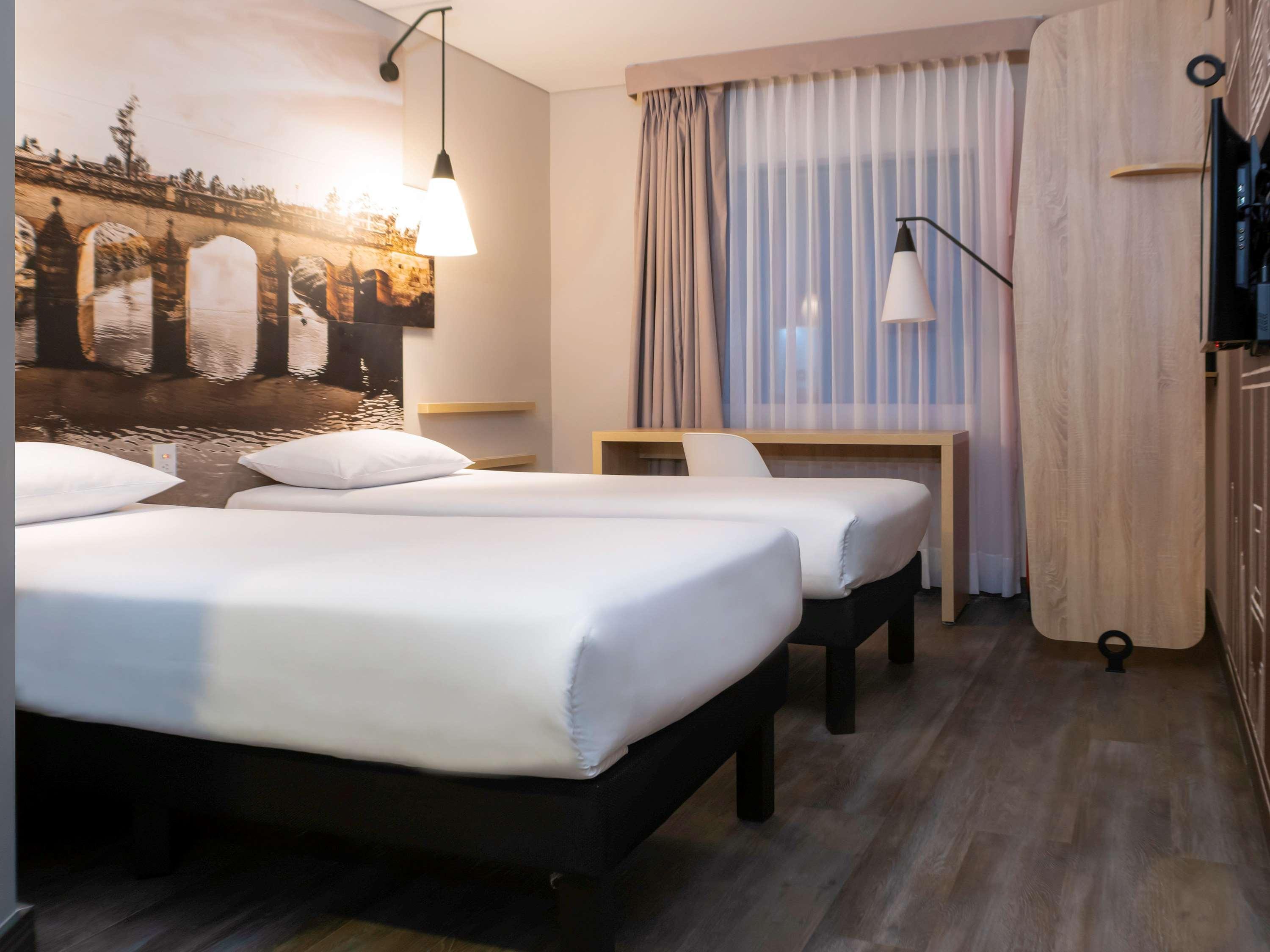 Ibis Chia Hotel Buitenkant foto